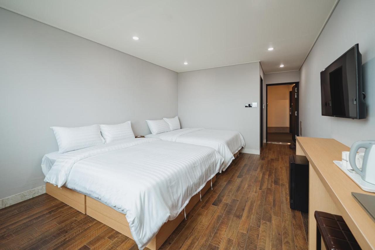 Aroomi Hotel Hyupjae Jeju Ngoại thất bức ảnh